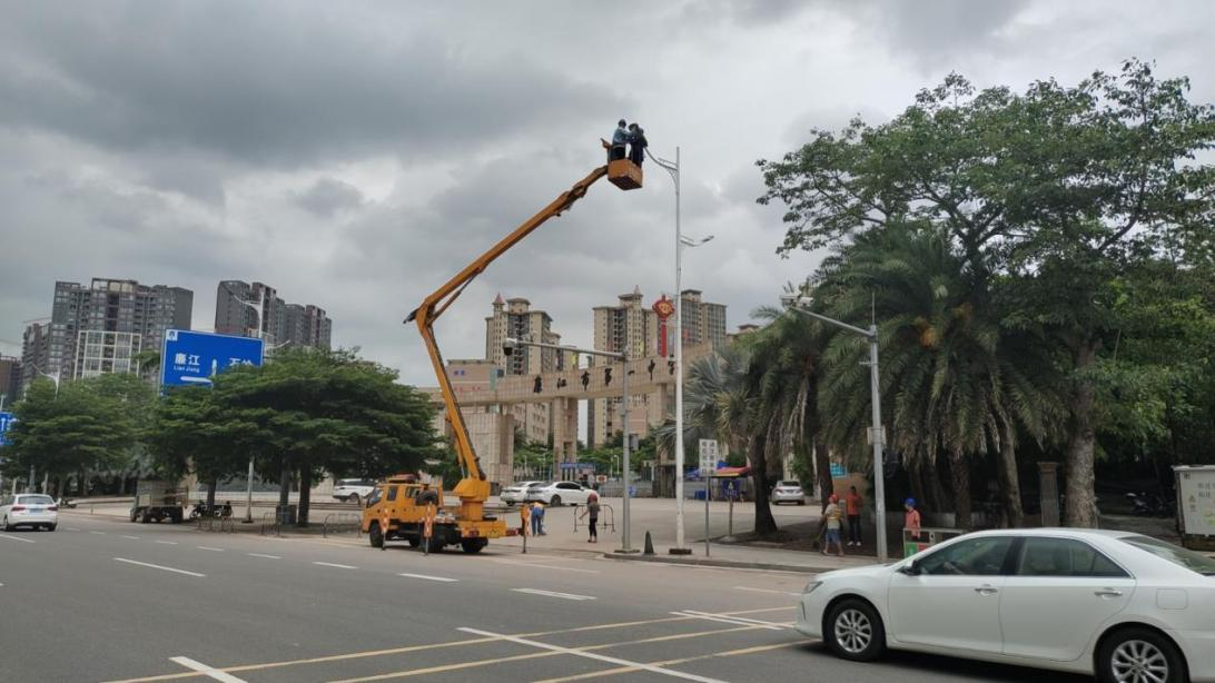 助力高考 亮化同行1.png