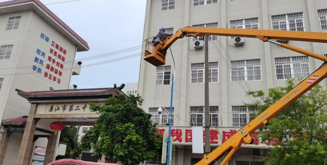 助力高考 亮化同行2.png